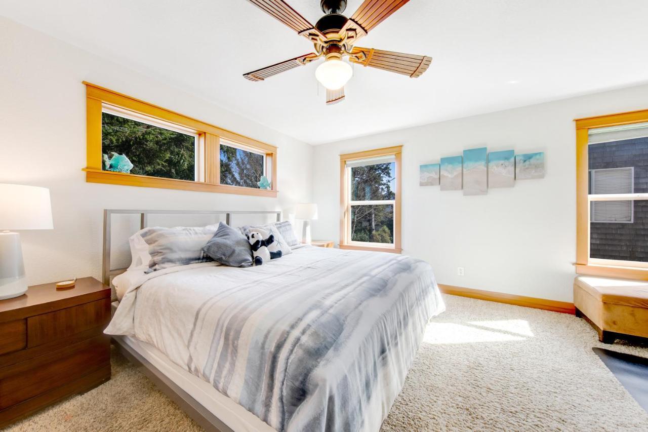 Villa Blue Wave Heights Lincoln City Exterior foto